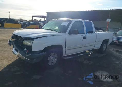 2003 Chevrolet Silverado 1500 Ls z USA, uszkodzony, nr VIN 2GCEC19T731349729